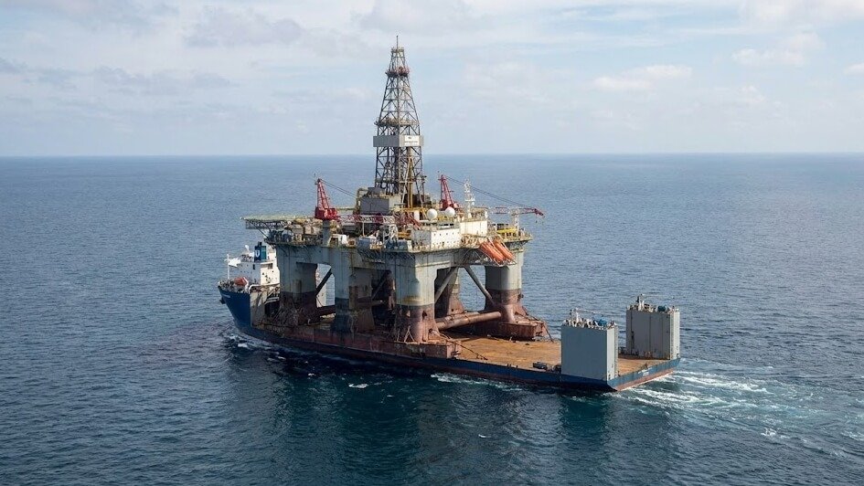 how are oil rigs transported