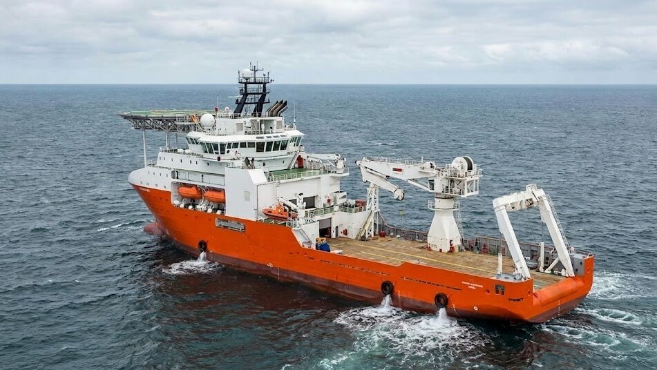 what is a dynamic positioning vessel